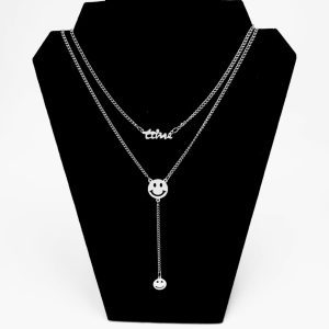 cadena con dijes